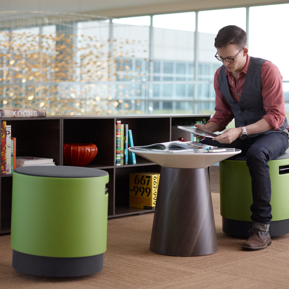 Steelcase 昇降スツール Turnstone Buoy ブルー Buoy Chair - Steelcase Singapore