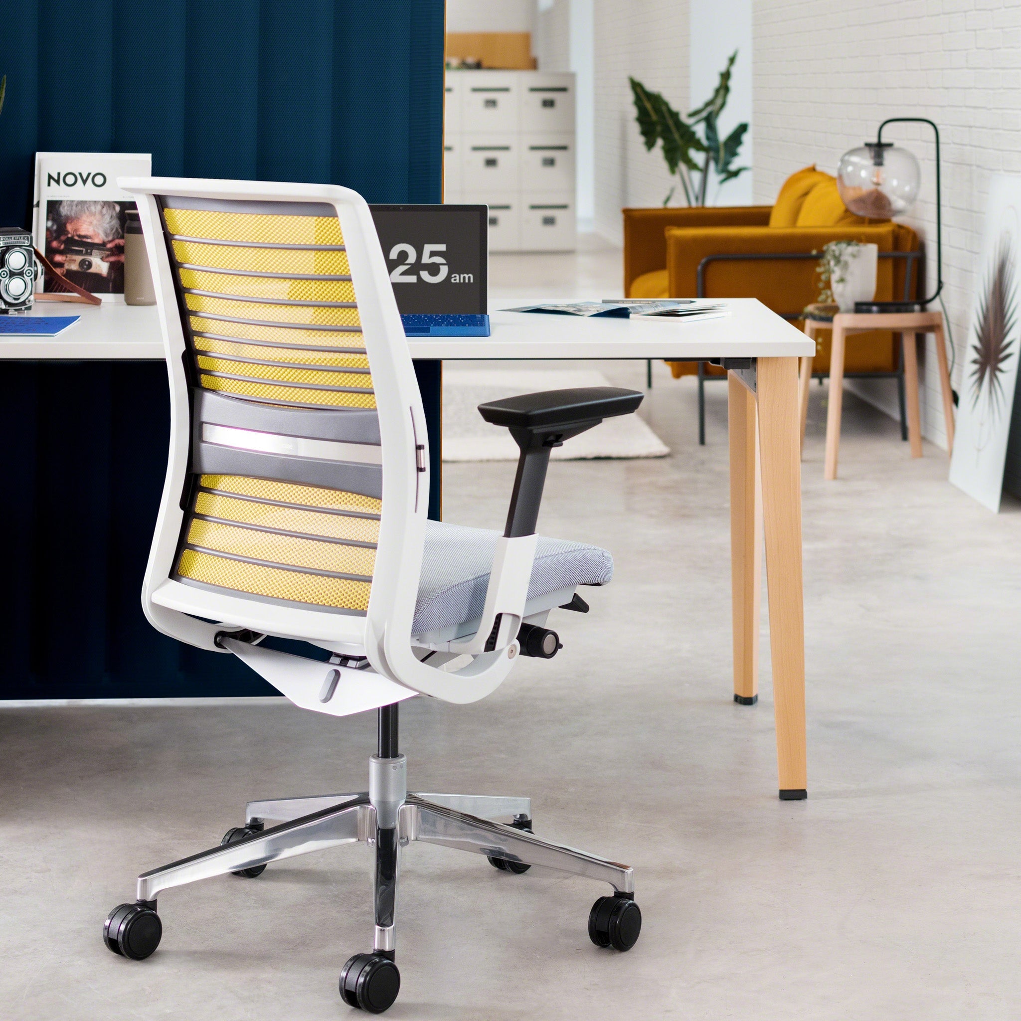 Think (Holiday Edition) - Steelcase Hong Kong